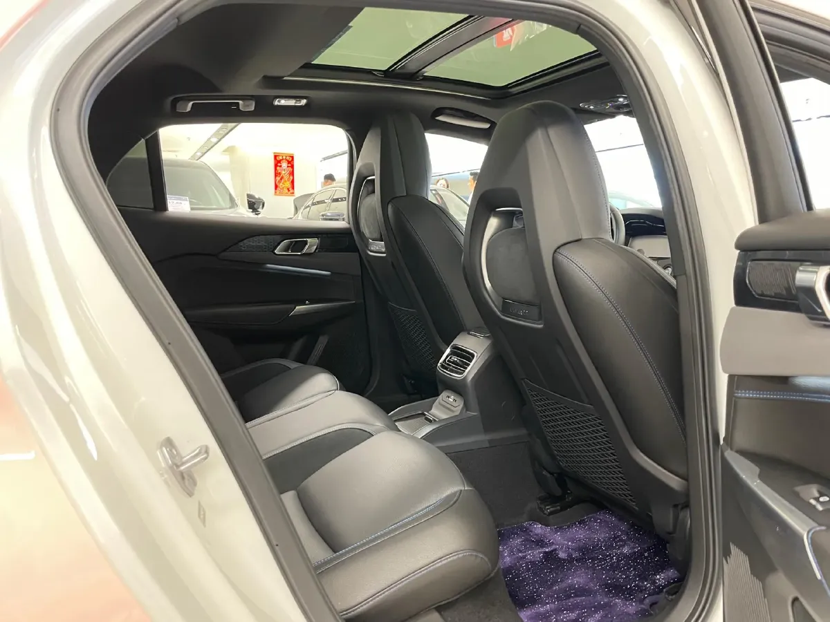 2021 LYNK&CO 03 New Energy 1.5T 180HP L3 7DCT PHEV 9.4KWH,autocango,china used car exporter,china ev exporter,chinese used car exporter,chinese used ev exporter