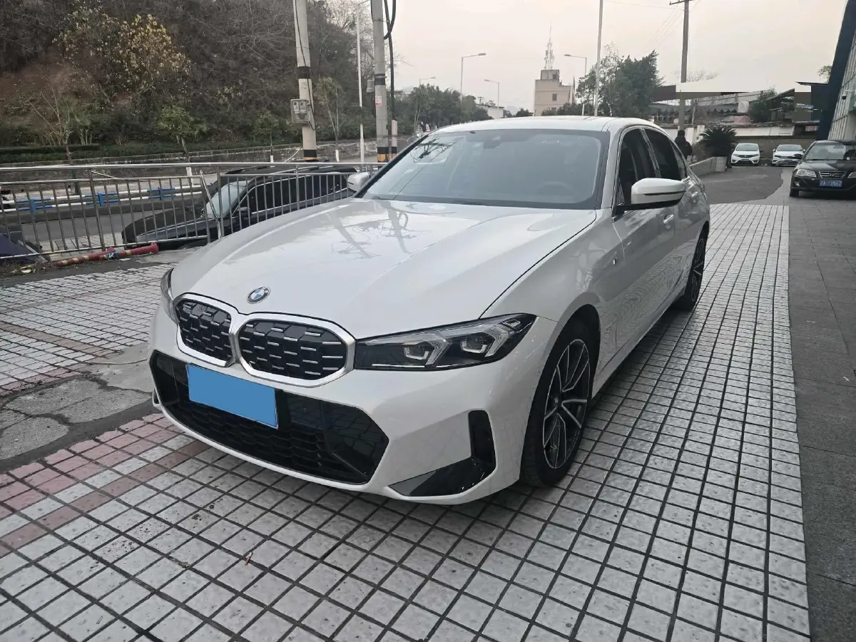 2024 BMW 3 Series 2.0T 184HP L4 8AT