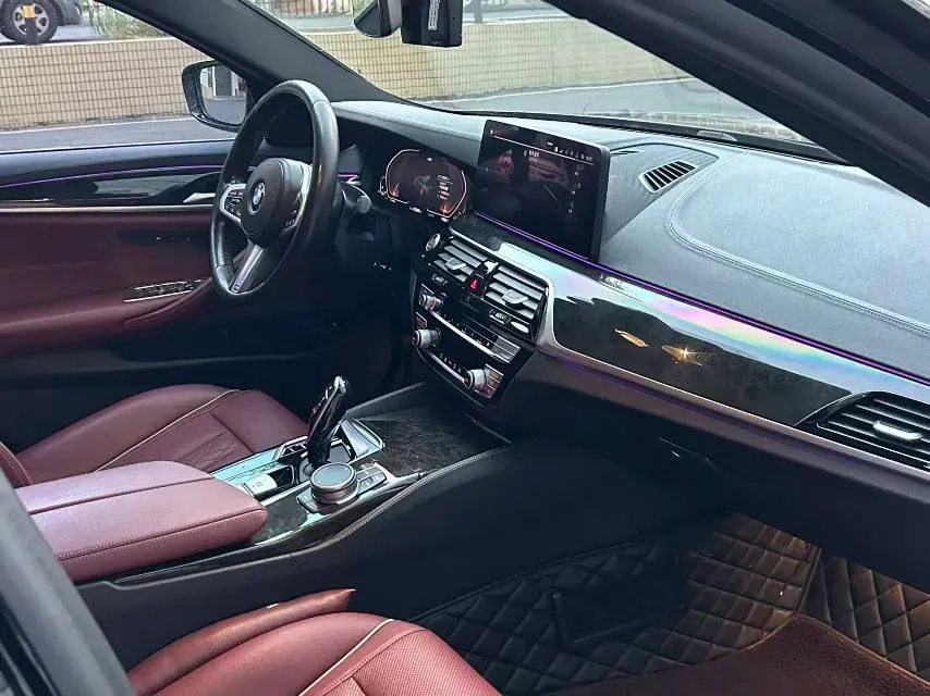 2021 BMW 5 Series 2.0T 184HP L4 8AT,autocango,china used car exporter,china ev exporter,chinese used car exporter,chinese used ev exporter