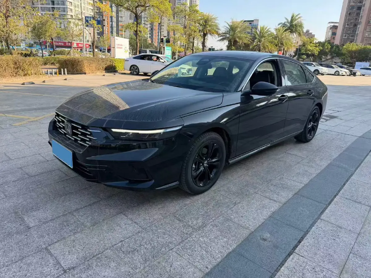 2025 Honda Accord 1.5T 192HP L4 CVT