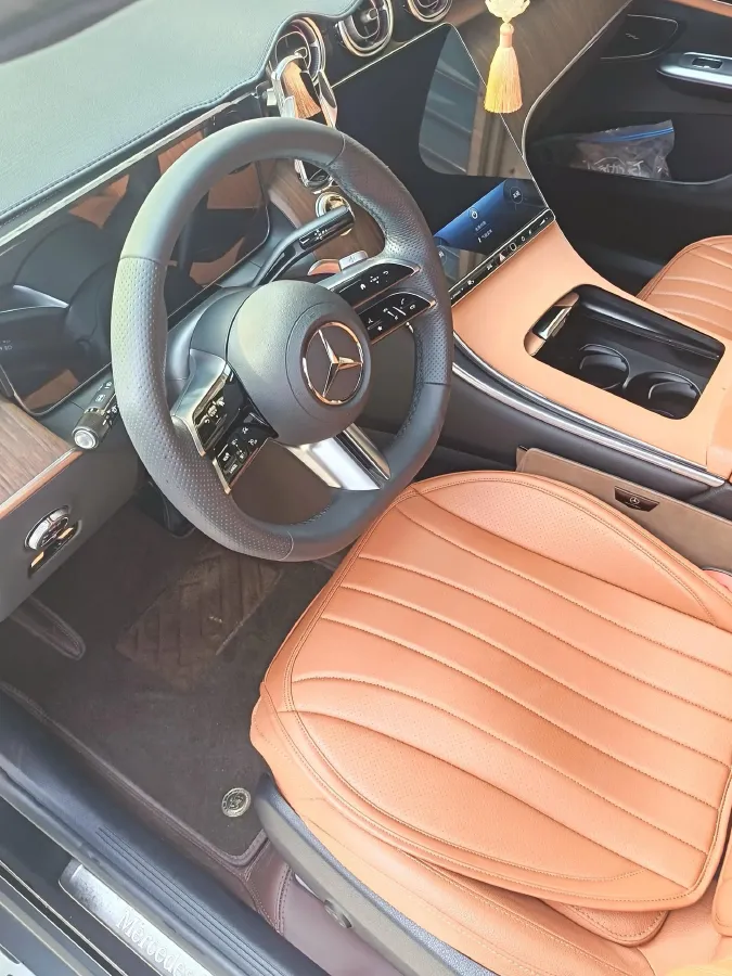 2025 Mercedes-Benz GLC Class 2.0T 258HP L4 9AT,autocango,china used car exporter,china ev exporter,chinese used car exporter,chinese used ev exporter