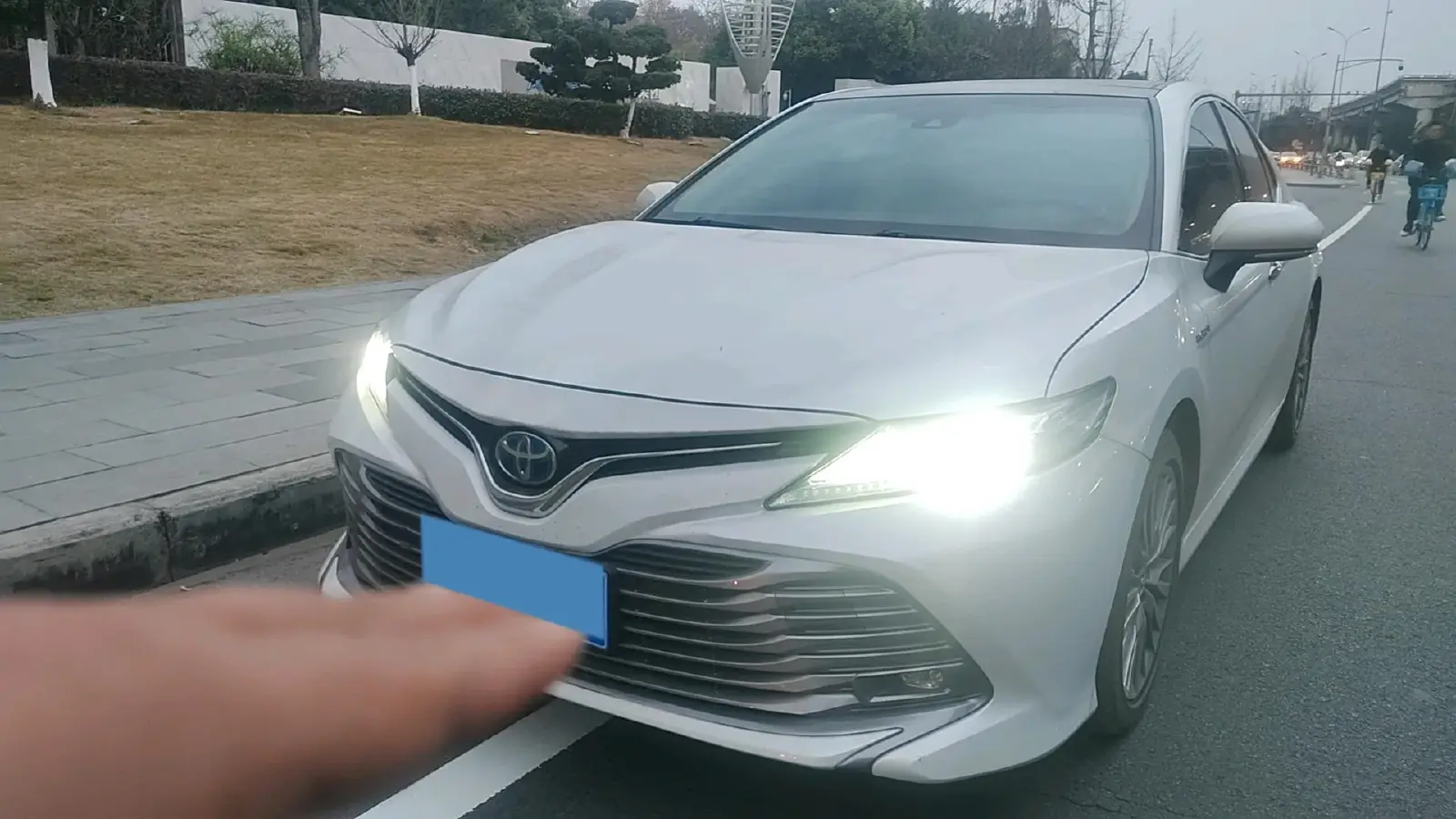 2018 Toyota Camry 2.5L 178HP L4 E-CVT Hybrid