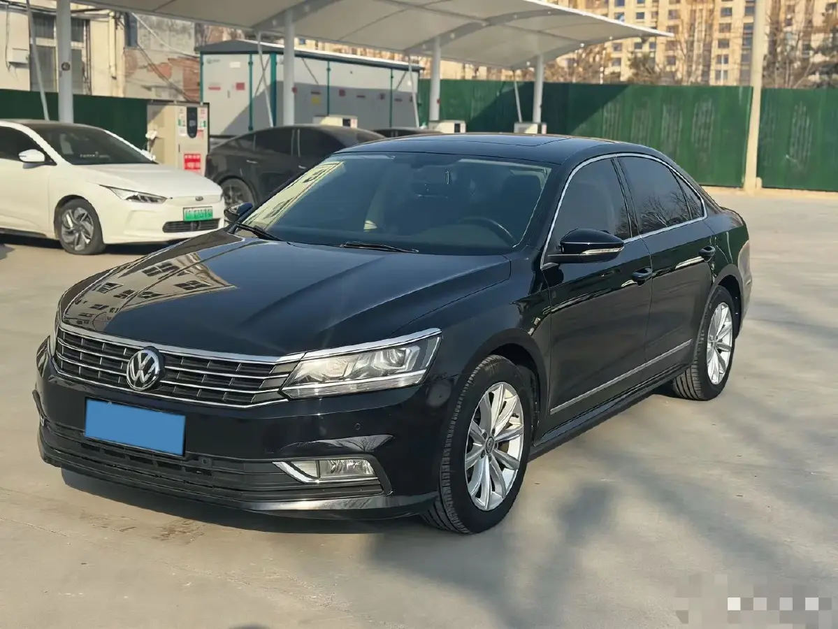2017 Volkswagen Passat 1.8T 180HP L4 7DCT