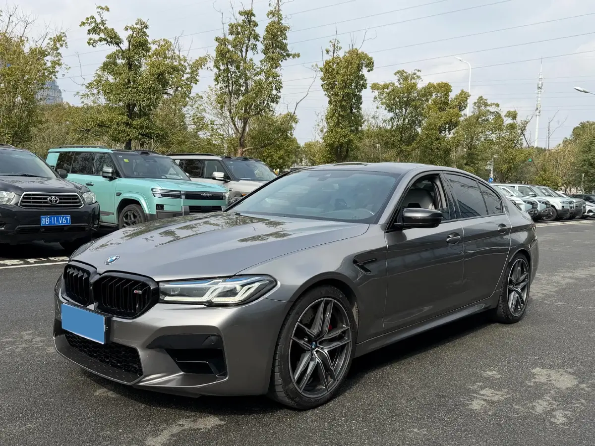 2021 BMW M5 4.4T 600HP V8 8AT