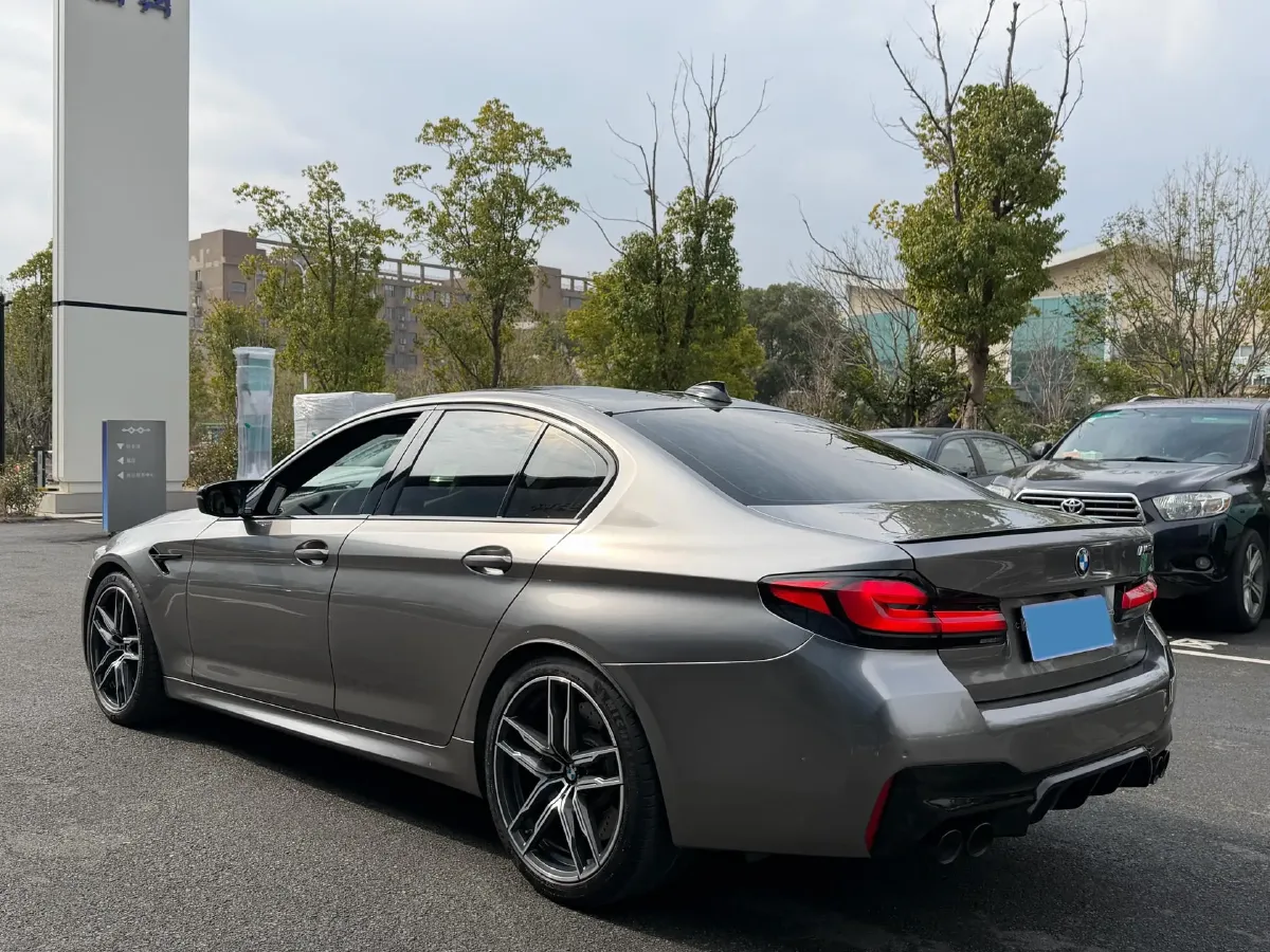 2021 BMW M5 4.4T 600HP V8 8AT,autocango,china used car exporter,china ev exporter,chinese used car exporter,chinese used ev exporter