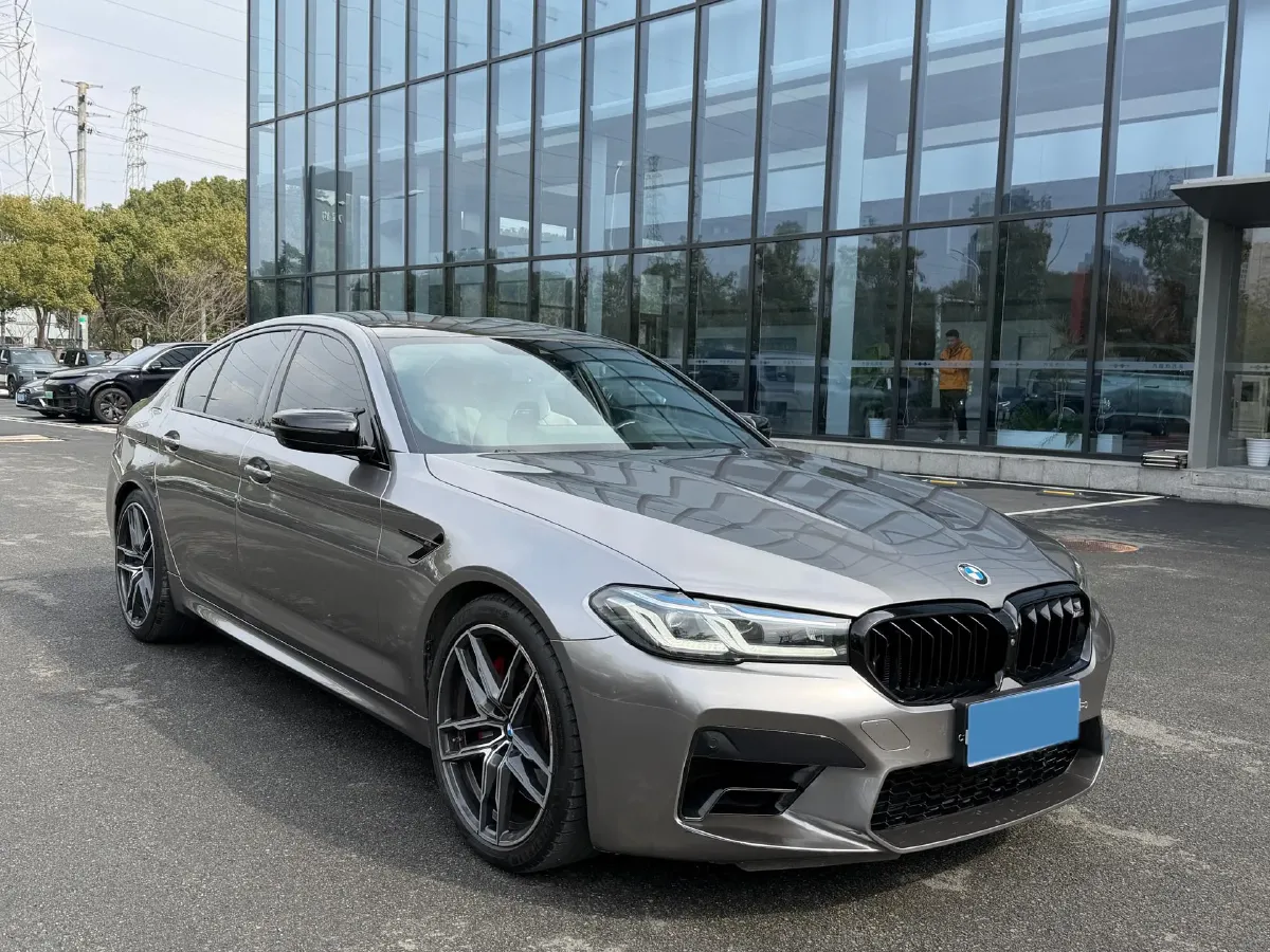 2021 BMW M5 4.4T 600HP V8 8AT,autocango,china used car exporter,china ev exporter,chinese used car exporter,chinese used ev exporter