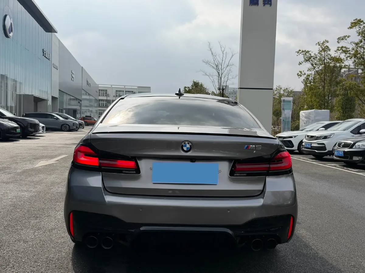 2021 BMW M5 4.4T 600HP V8 8AT,autocango,china used car exporter,china ev exporter,chinese used car exporter,chinese used ev exporter