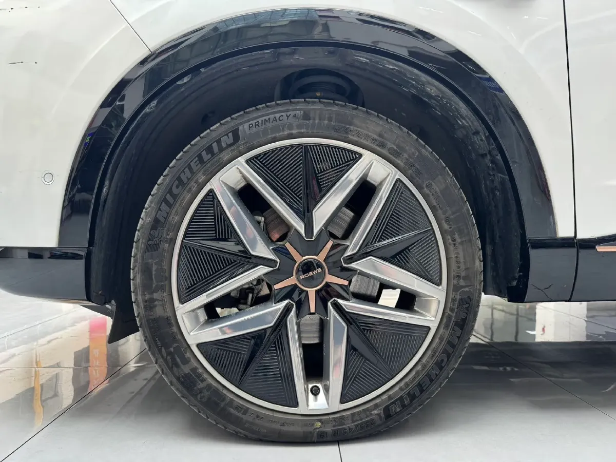 2022 Roewe Whale 2.0T 231HP L4 8AT,autocango,china used car exporter,china ev exporter,chinese used car exporter,chinese used ev exporter