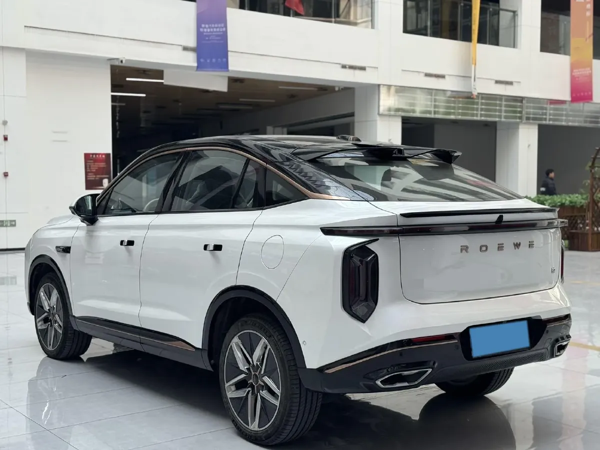 2022 Roewe Whale 2.0T 231HP L4 8AT,autocango,china used car exporter,china ev exporter,chinese used car exporter,chinese used ev exporter
