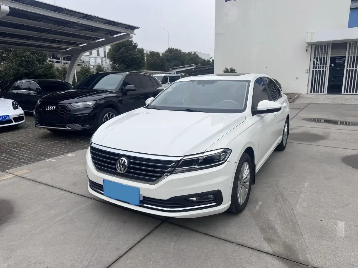 2019 Volkswagen Sagitar 1.2T 116HP L4 7DCT