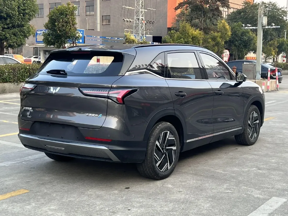 2024 WuLing XingGuangS BEV 60KWH,autocango,china used car exporter,china ev exporter,chinese used car exporter,chinese used ev exporter