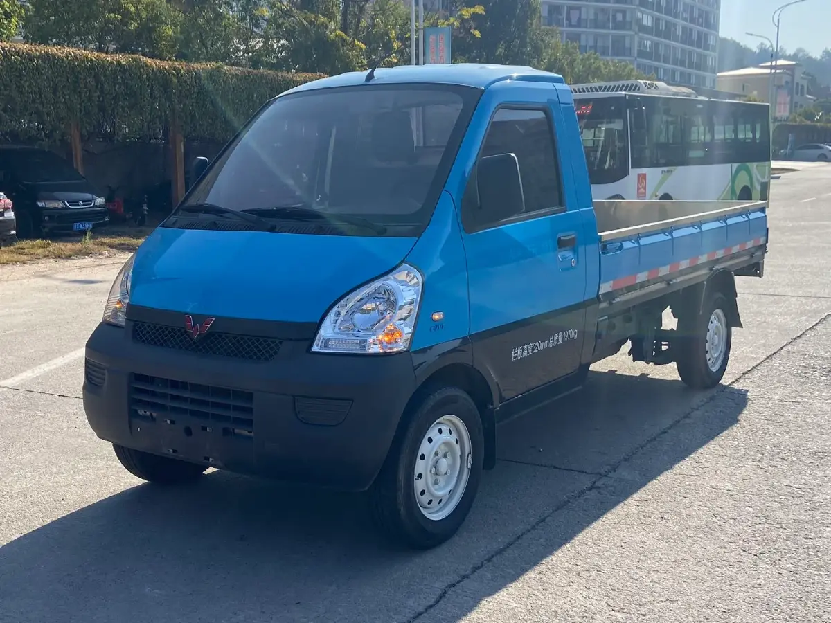 2022 WuLing RongGuang Mini Truck 1.5L 99HP L4 5MT