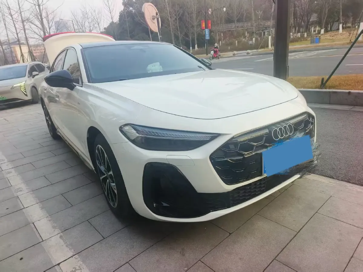 2026 Audi A5L 2.0T 170HP L4 7DCT,autocango,china used car exporter,china ev exporter,chinese used car exporter,chinese used ev exporter