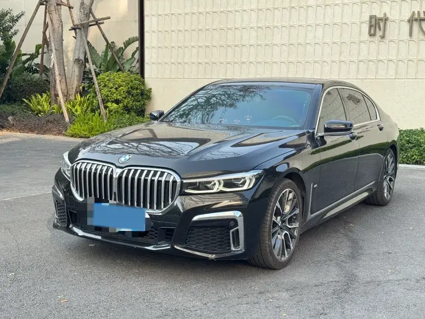 2019 BMW 7 Series 3.0T 340HP L6 8AT