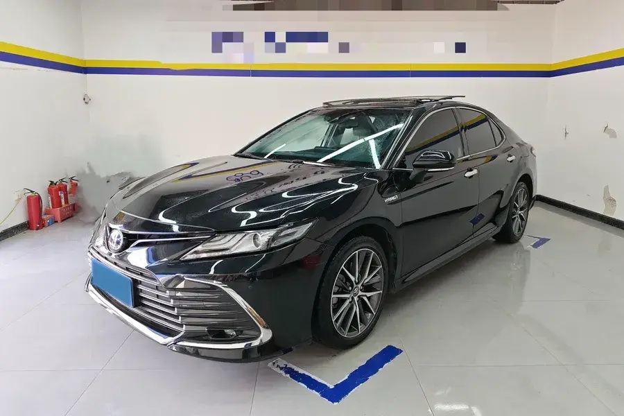 2021 Toyota Camry 2.5L 178HP L4 E-CVT Hybrid