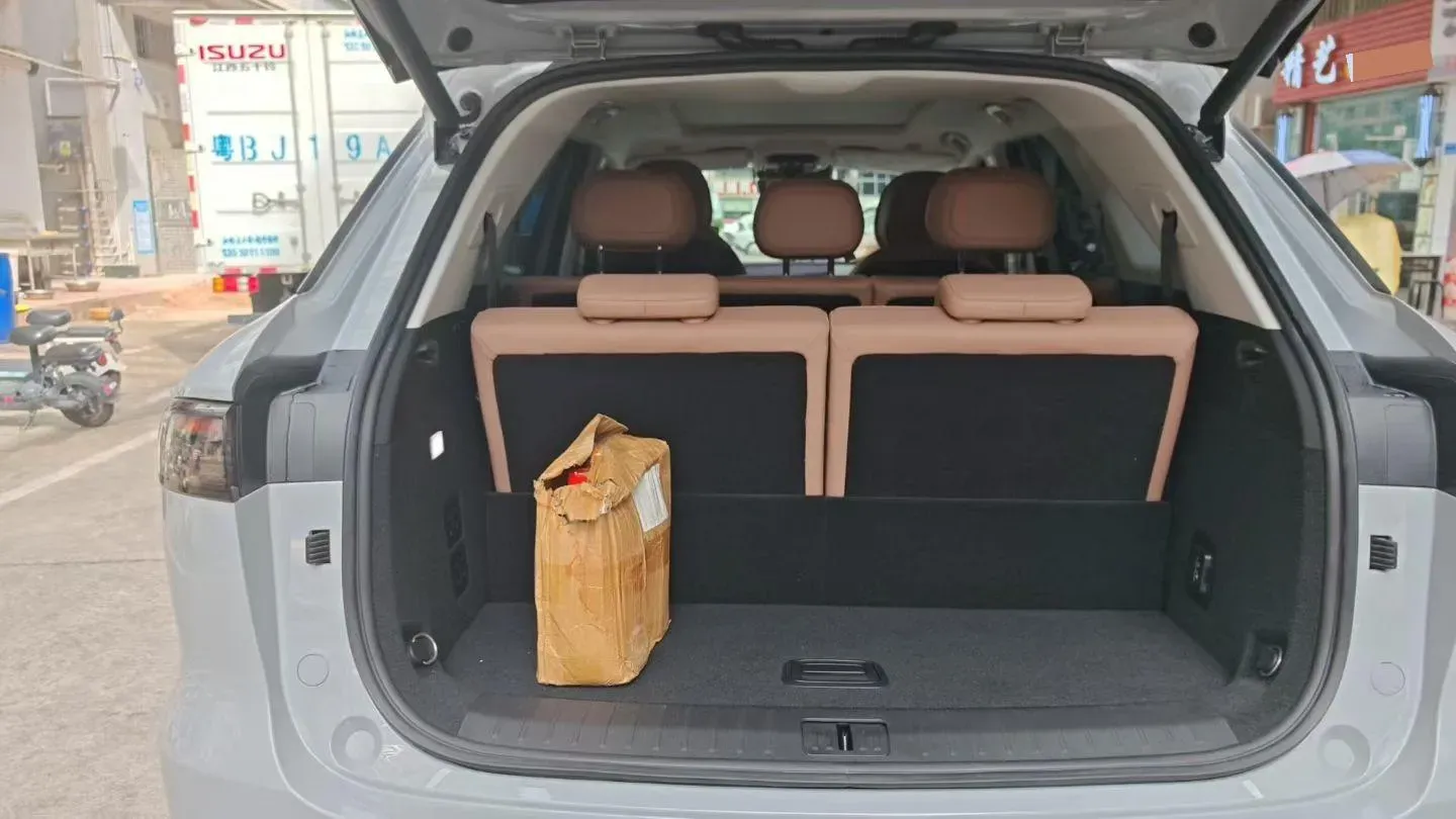 2024 Chery Tiggo8L 2.0T 254HP L4 8AT,autocango,china used car exporter,china ev exporter,chinese used car exporter,chinese used ev exporter