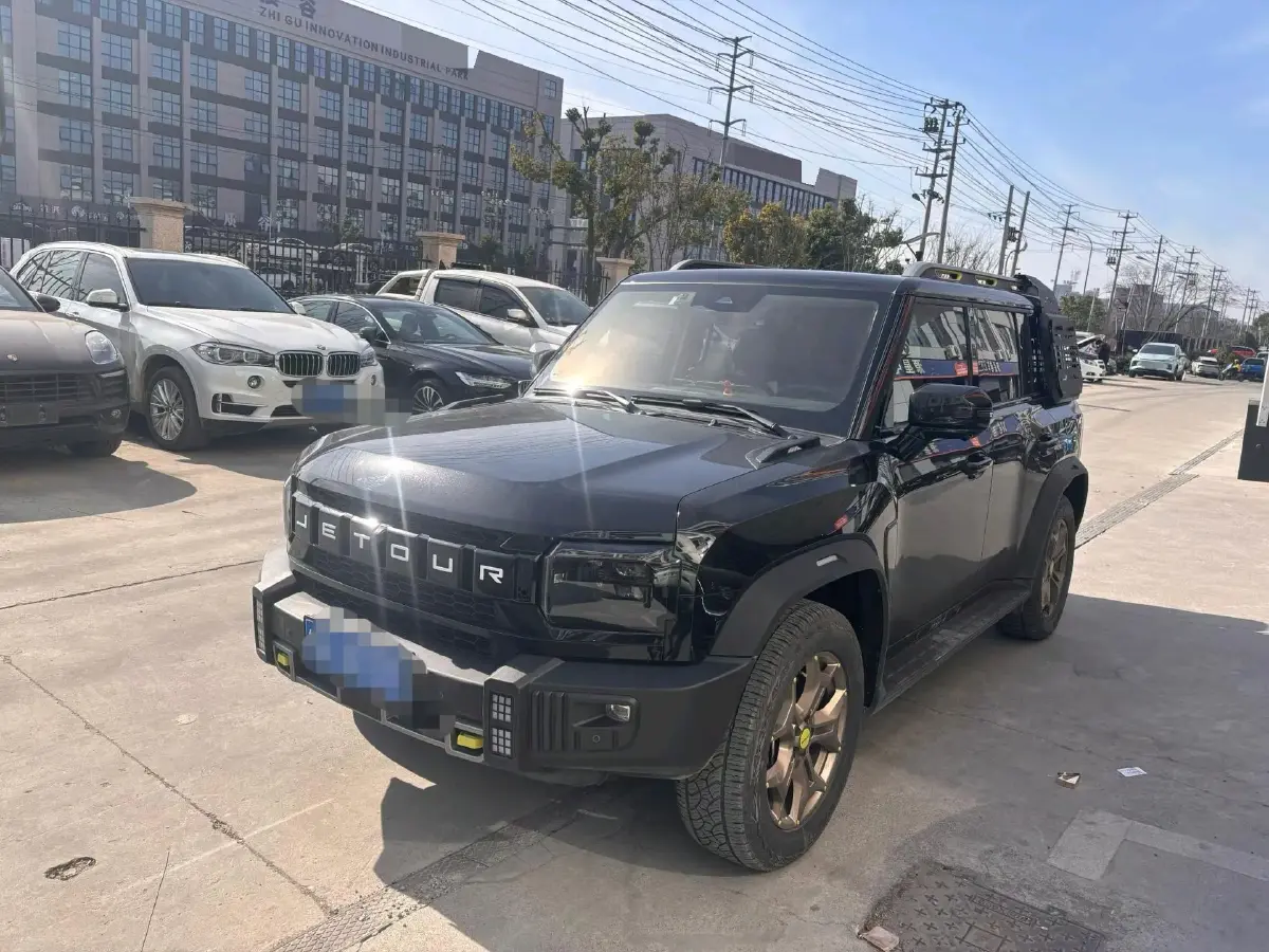 2023 Jetour Traveller 2.0T 254HP L4 7DCT