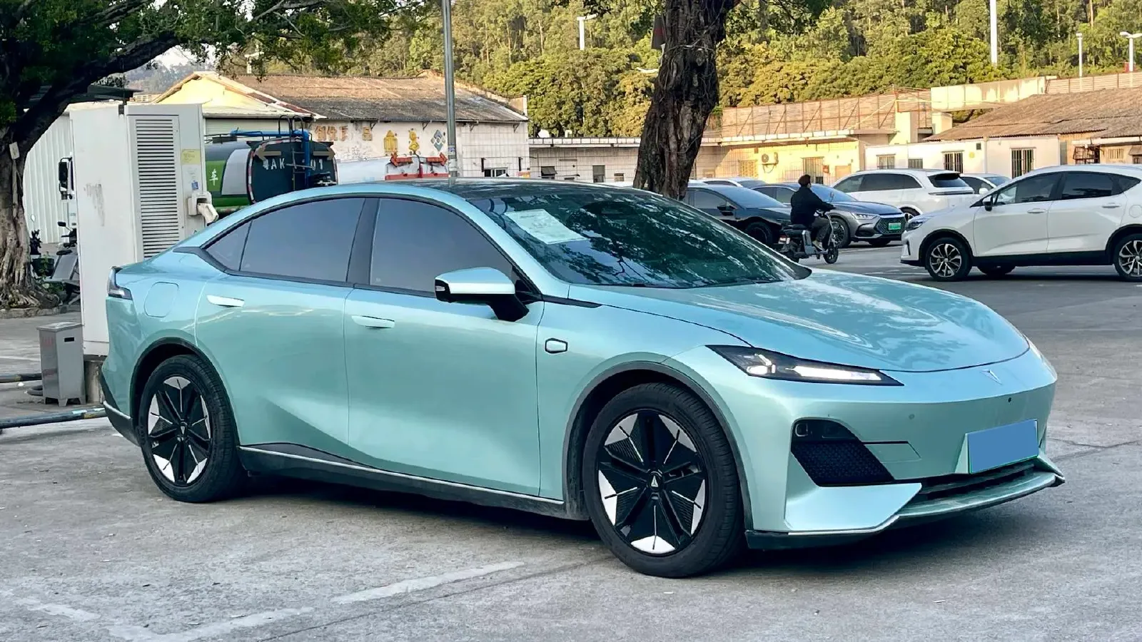 2022 DongFeng Forthing LingZhi EV BEV 68.4KWH,autocango,china used car exporter,china ev exporter,chinese used car exporter,chinese used ev exporter