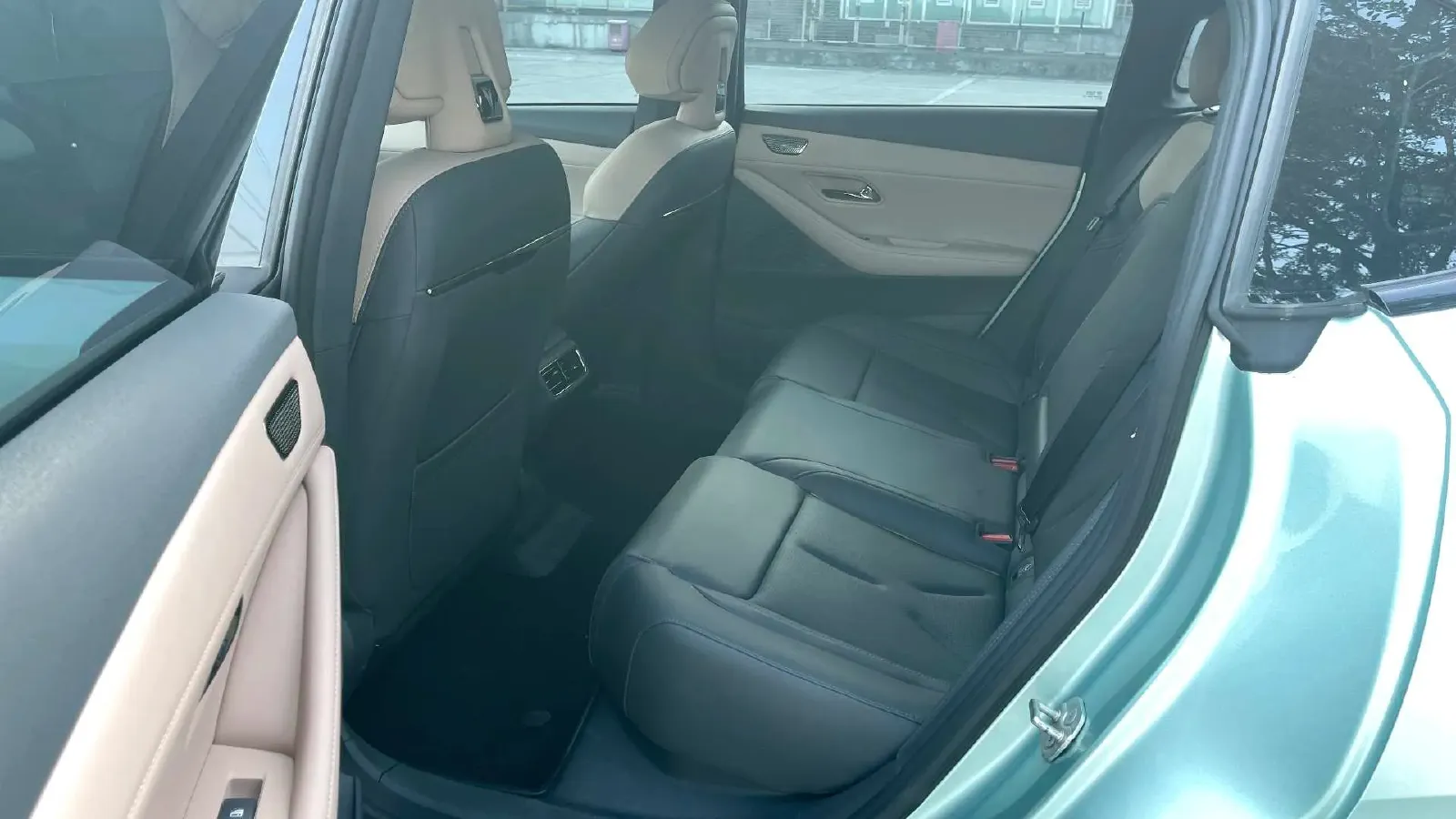 2022 DongFeng Forthing LingZhi EV BEV 68.4KWH,autocango,china used car exporter,china ev exporter,chinese used car exporter,chinese used ev exporter