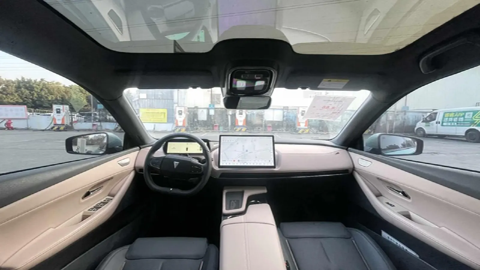 2022 DongFeng Forthing LingZhi EV BEV 68.4KWH,autocango,china used car exporter,china ev exporter,chinese used car exporter,chinese used ev exporter