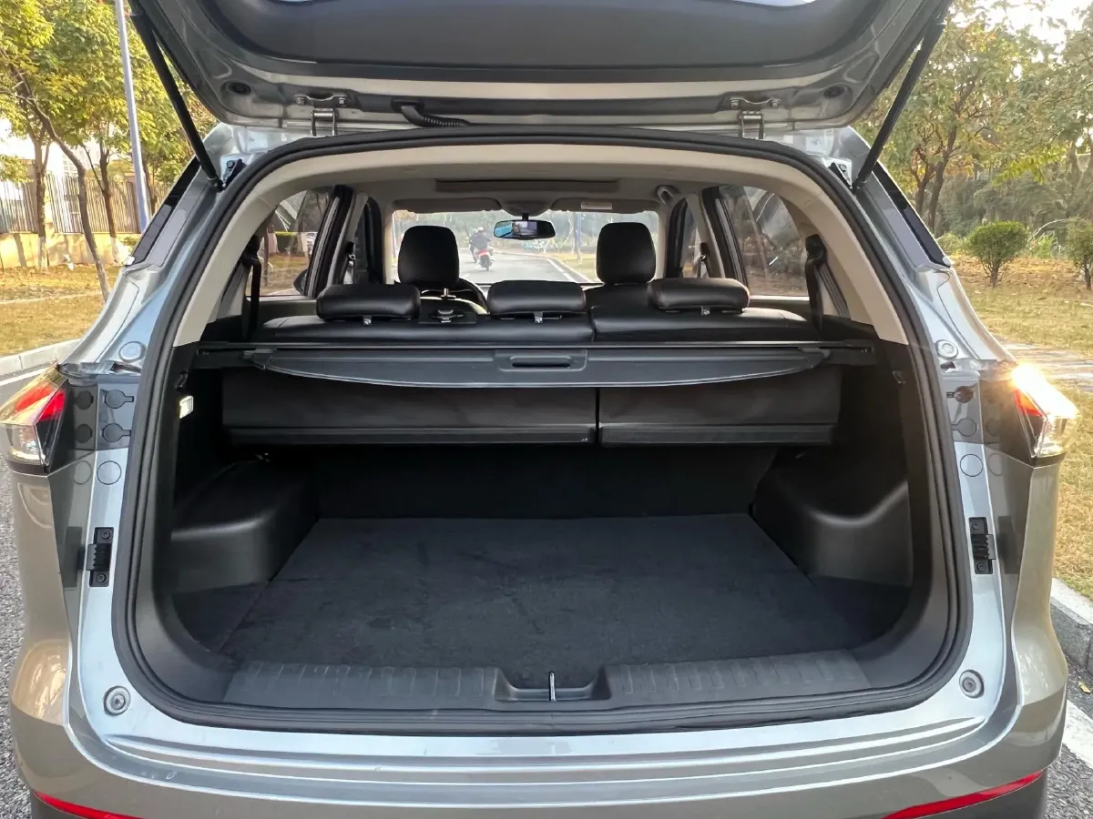 2019 Geely Emgrand GS 1.8L 133HP L4 6MT,autocango,china used car exporter,china ev exporter,chinese used car exporter,chinese used ev exporter