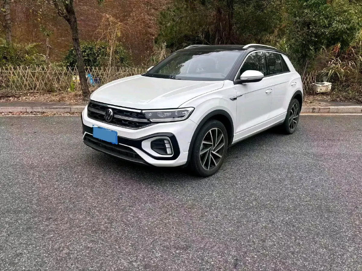 2023 Volkswagen T-Roc 1.5T 160HP L4 7DCT