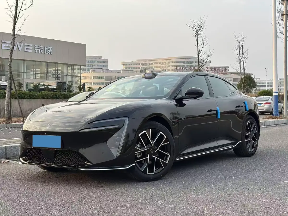 2025 Avatr 06 REEV 156HP REEV