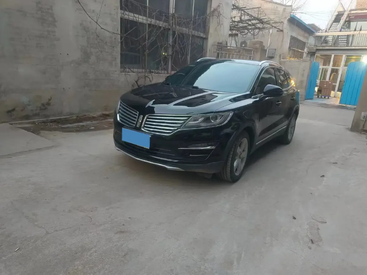 2018 Lincoln MKC 2.0T 203HP L4 6AT