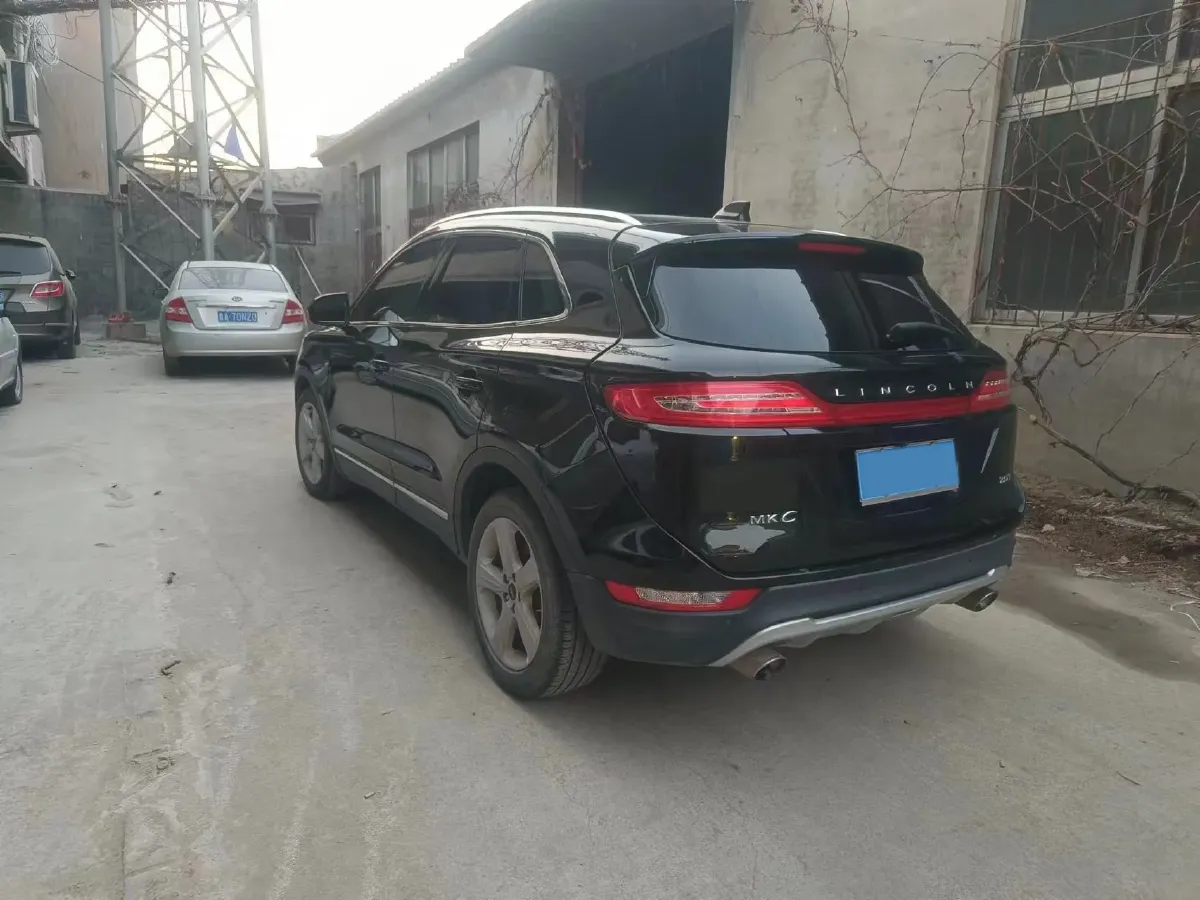 2018 Lincoln MKC 2.0T 203HP L4 6AT,autocango,china used car exporter,china ev exporter,chinese used car exporter,chinese used ev exporter