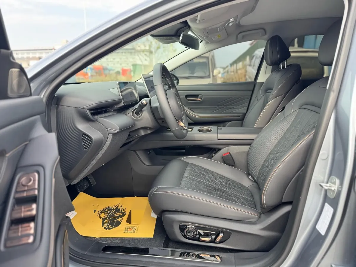 2025 BaoJun XiangJing BEV,autocango,china used car exporter,china ev exporter,chinese used car exporter,chinese used ev exporter