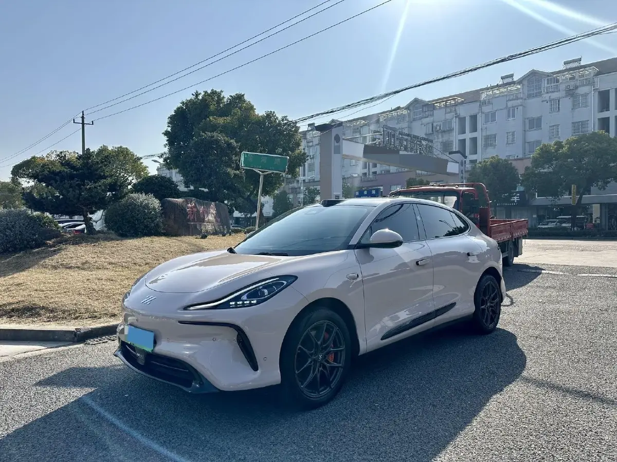 2023 IM LS6 BEV 90KWH