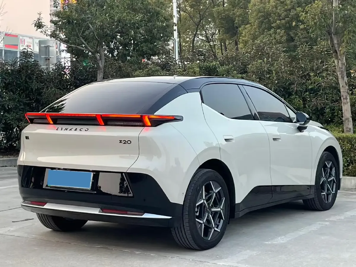 2025 Dongfeng Z9 2.0T 258HP L4 8AT,autocango,china used car exporter,china ev exporter,chinese used car exporter,chinese used ev exporter