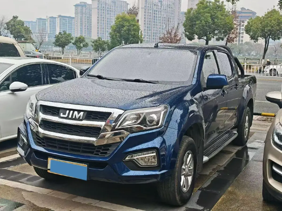 2022 Isuzu RE-MAX Jim 2.8T 120HP L4 5MT