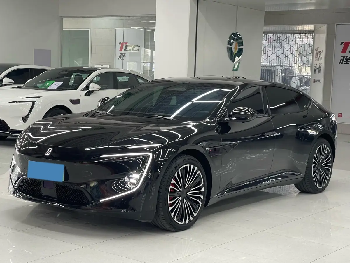 2025 Avatr 12 1.5T 156HP L4 REEV 39.05KWH