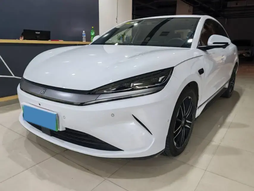 2025 BYD QinL BEV