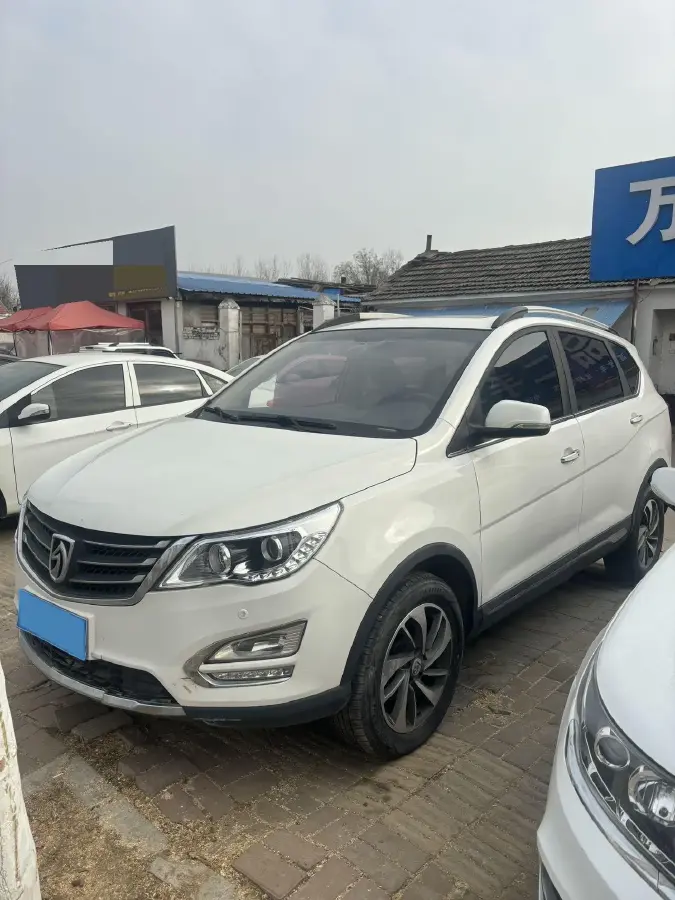 2016 BaoJun 560 1.5T 150HP L4 6MT