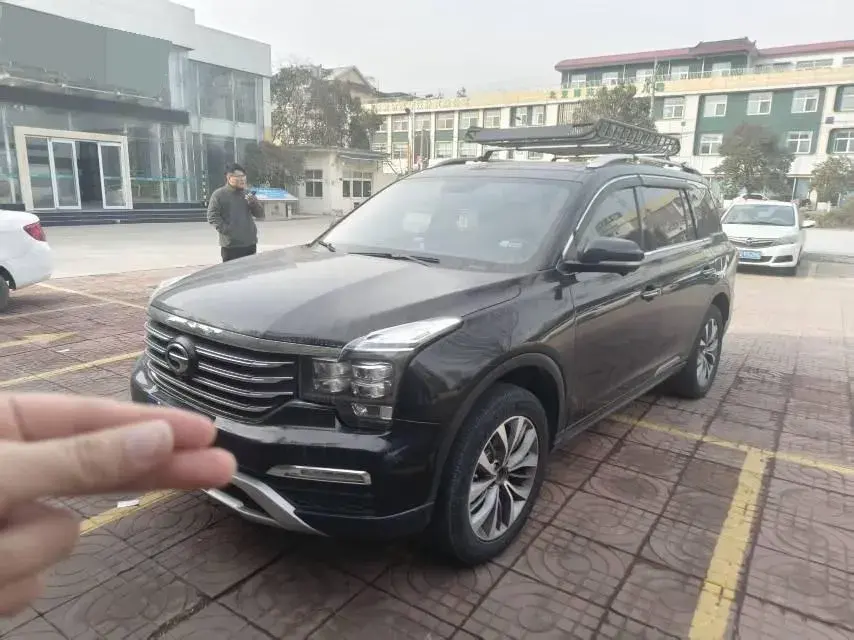 2017 GAC Trumpchi GS8 2.0T 201HP L4 6AT