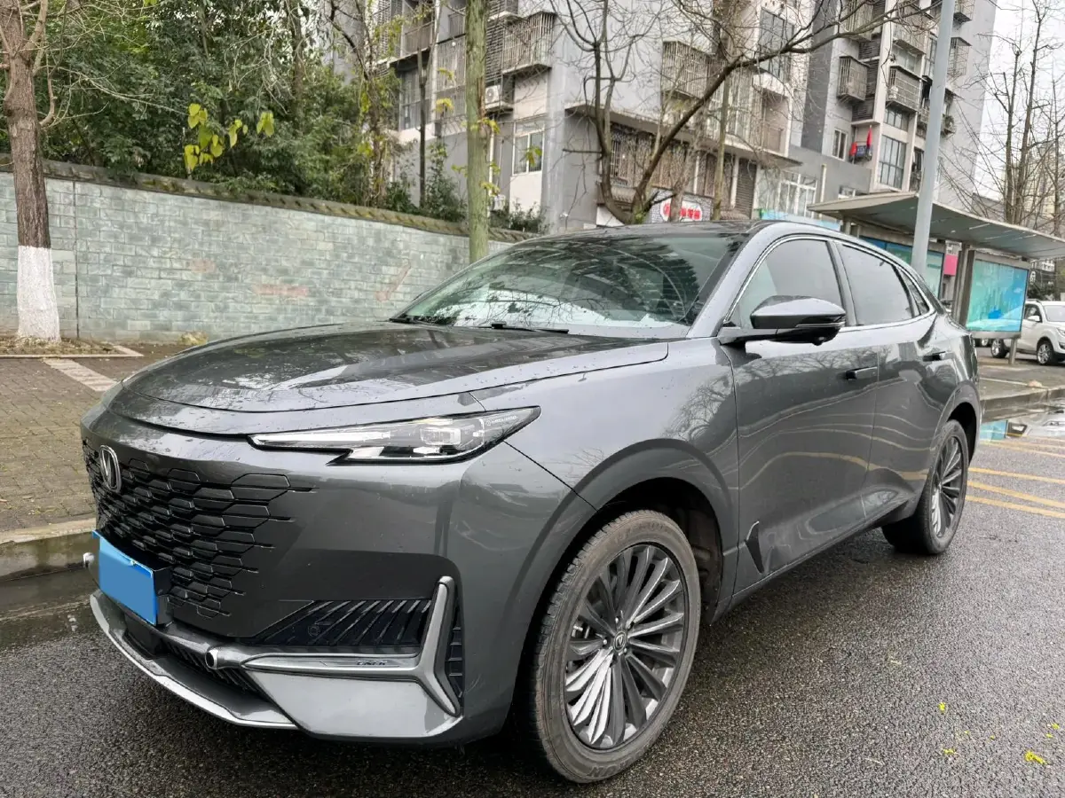 2021 ChangAn UNI-K 2.0T 233HP L4 8AT