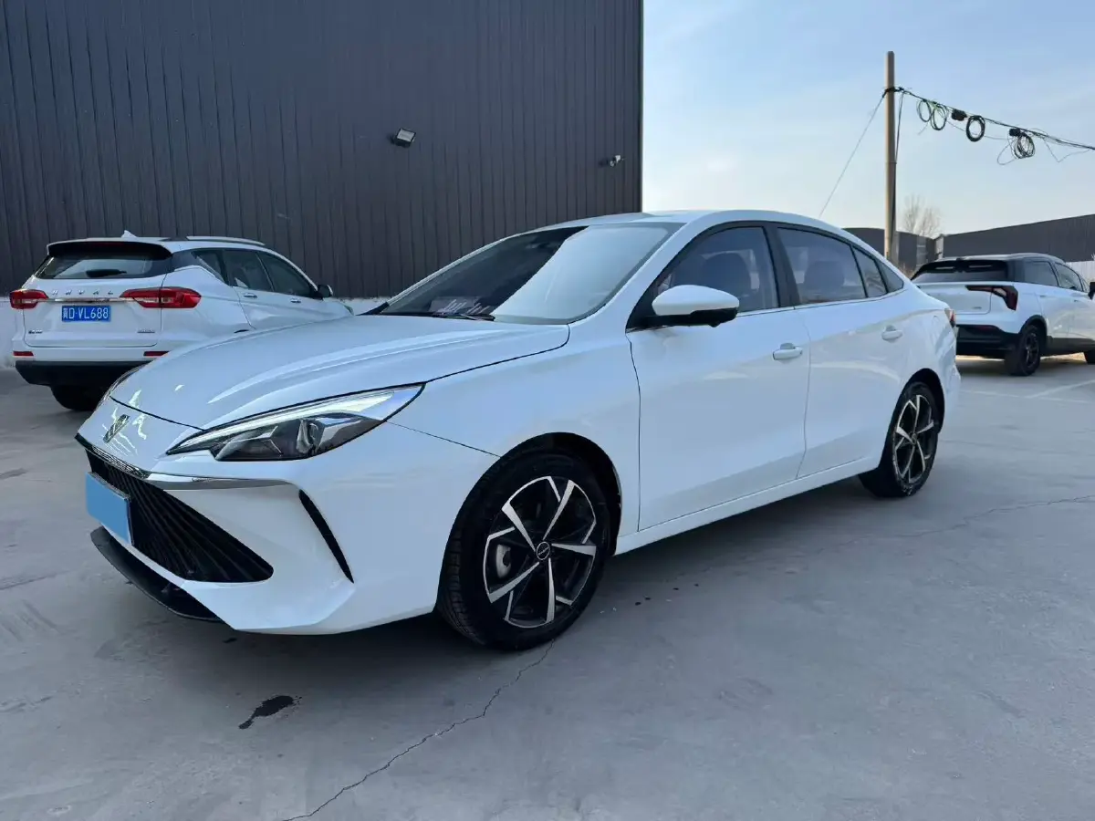 2023 Roewe i5 1.5L 129HP L4 CVT