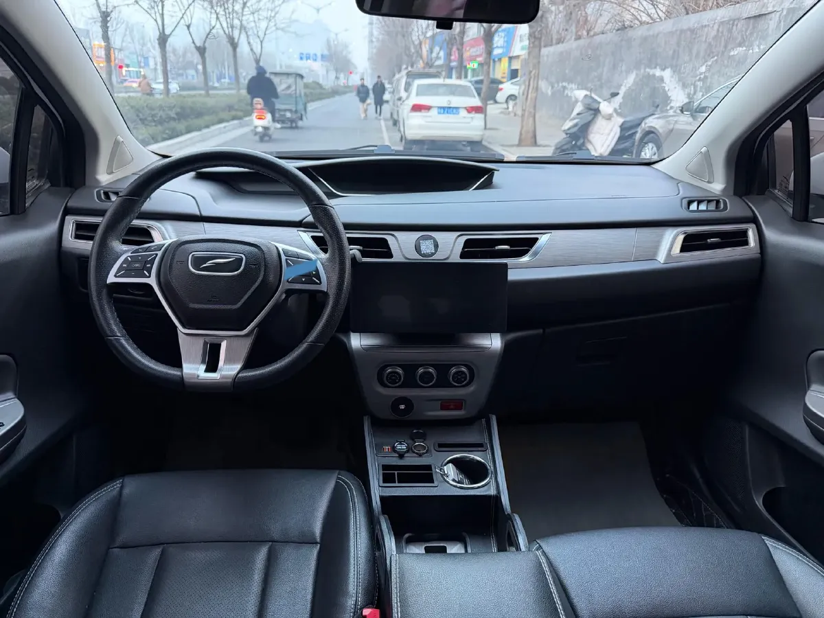 2022 DongFeng Fengon Fengon 500 1.5L 116HP L4 CVT,autocango,china used car exporter,china ev exporter,chinese used car exporter,chinese used ev exporter