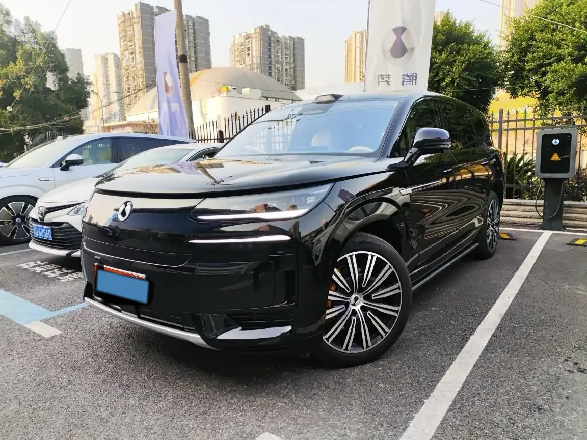 2025 Denza DenzaN9 2.0T 207HP L4 E-CVT PHEV