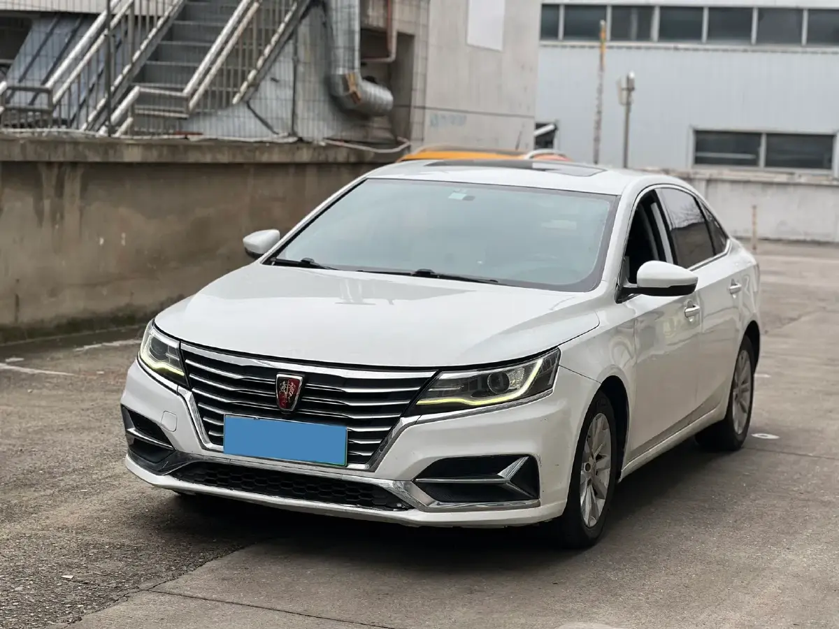 2017 Roewe i6 1.0T 125HP L3 2AT PHEV