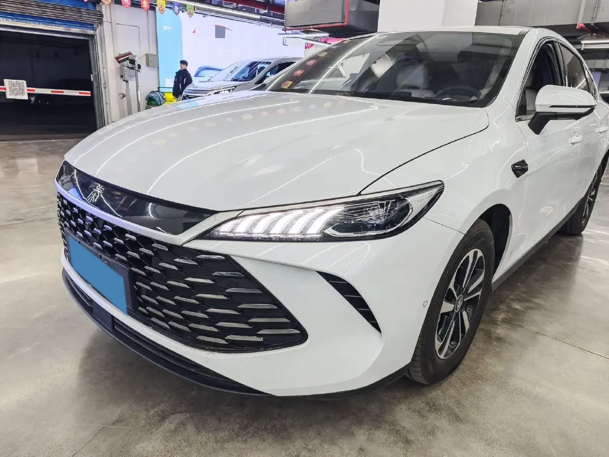 2025 BYD QinL 1.5L 101HP L4 E-CVT PHEV 15.87KWH