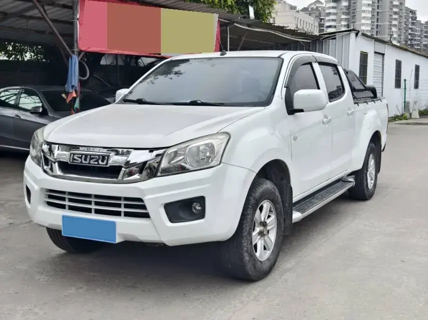 2018 Isuzu RE-MAX Jim 2.8T 116HP L4 5MT