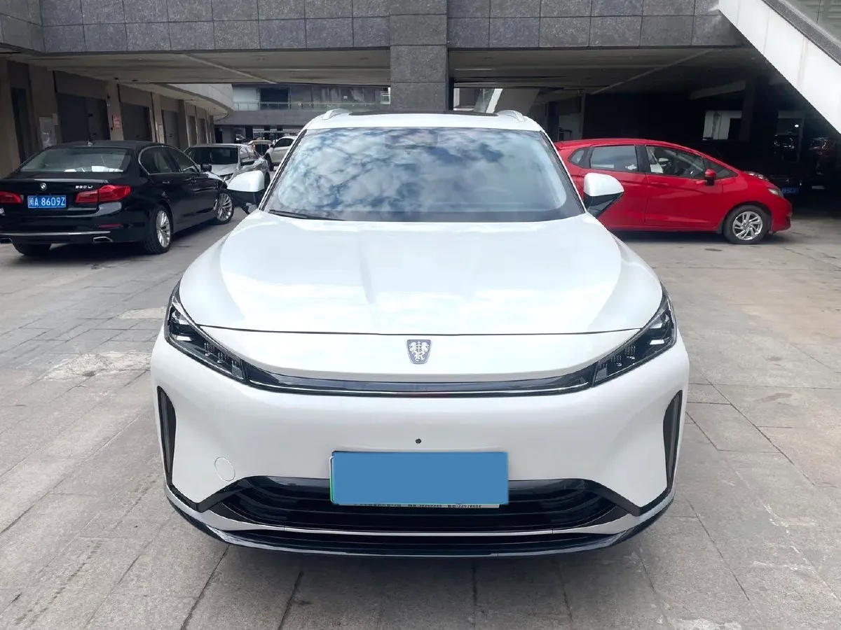 2024 Roewe D5X DMH 1.5T 150HP L4 2DHT PHEV 21.4KWH,autocango,china used car exporter,china ev exporter,chinese used car exporter,chinese used ev exporter