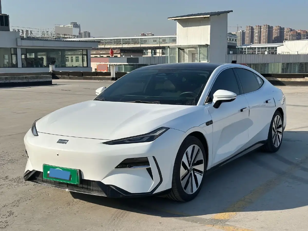 2024 Geely Galaxy E8 BEV 76KWH