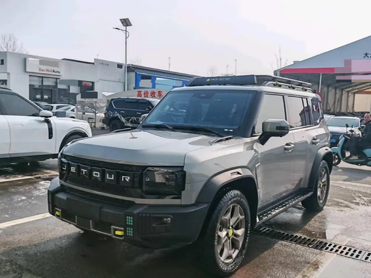 2023 Jetour Traveller 2.0T 254HP L4 8AT