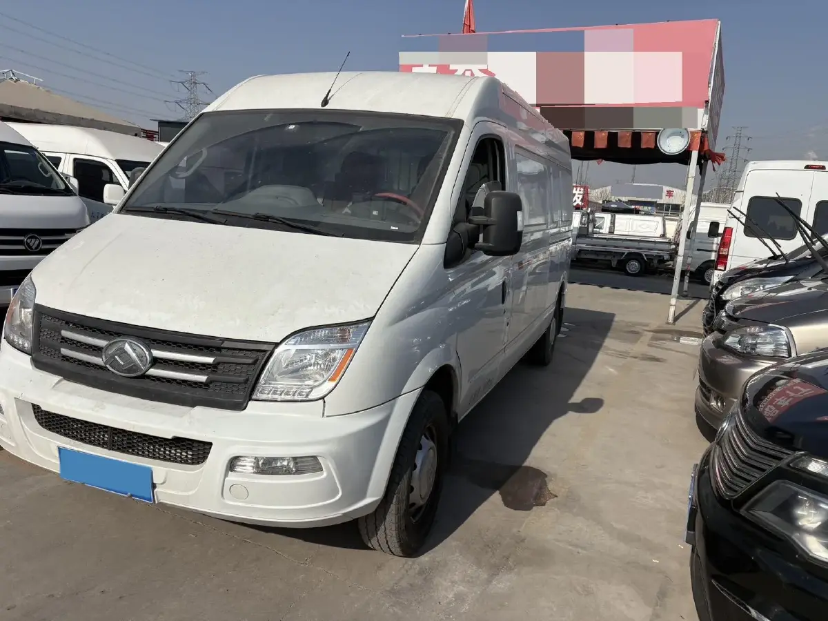 2021 MAXUS XinTu V80 2.0T 139HP L4 6MT