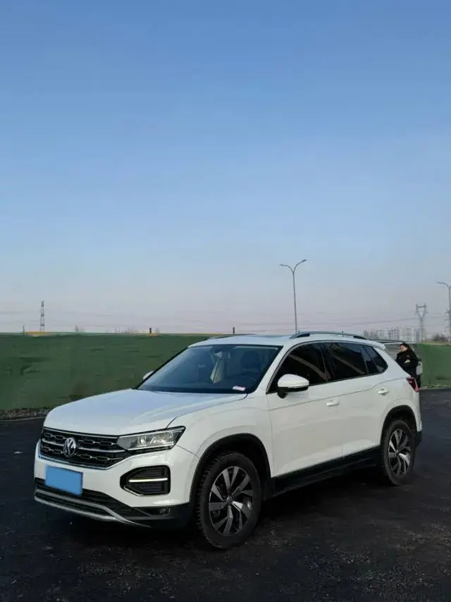 2019 Jeep Cherokee 2.0T 234HP L4 9AT