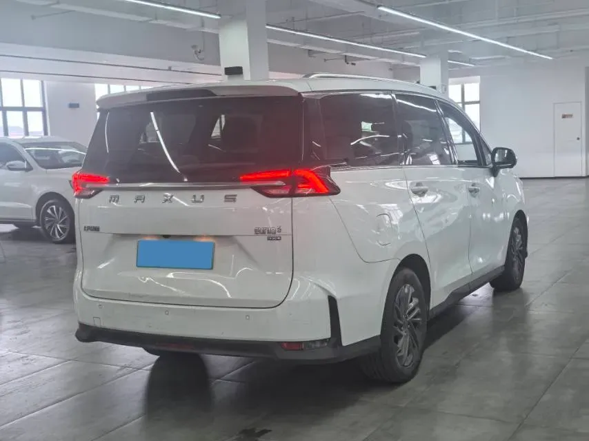 2020 MAXUS Euniq 5 BEV 52.5KWH,autocango,china used car exporter,china ev exporter,chinese used car exporter,chinese used ev exporter
